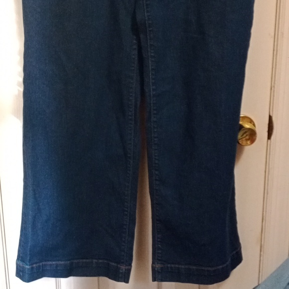 Jeans By LANDS' END - Picture 2 of 9